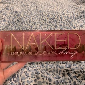 Naked Cherry Eyeshadow Pallette